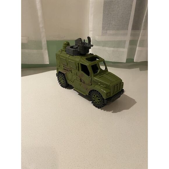 "Mine Sweeper" Green Camouflage Military Truck Vehicle Toy 10” L x 8” T x 4” W - Picture 2 of 6